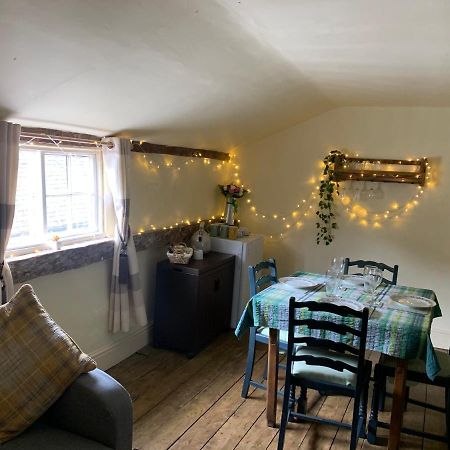 Becs Apartment Leominster Bagian luar foto
