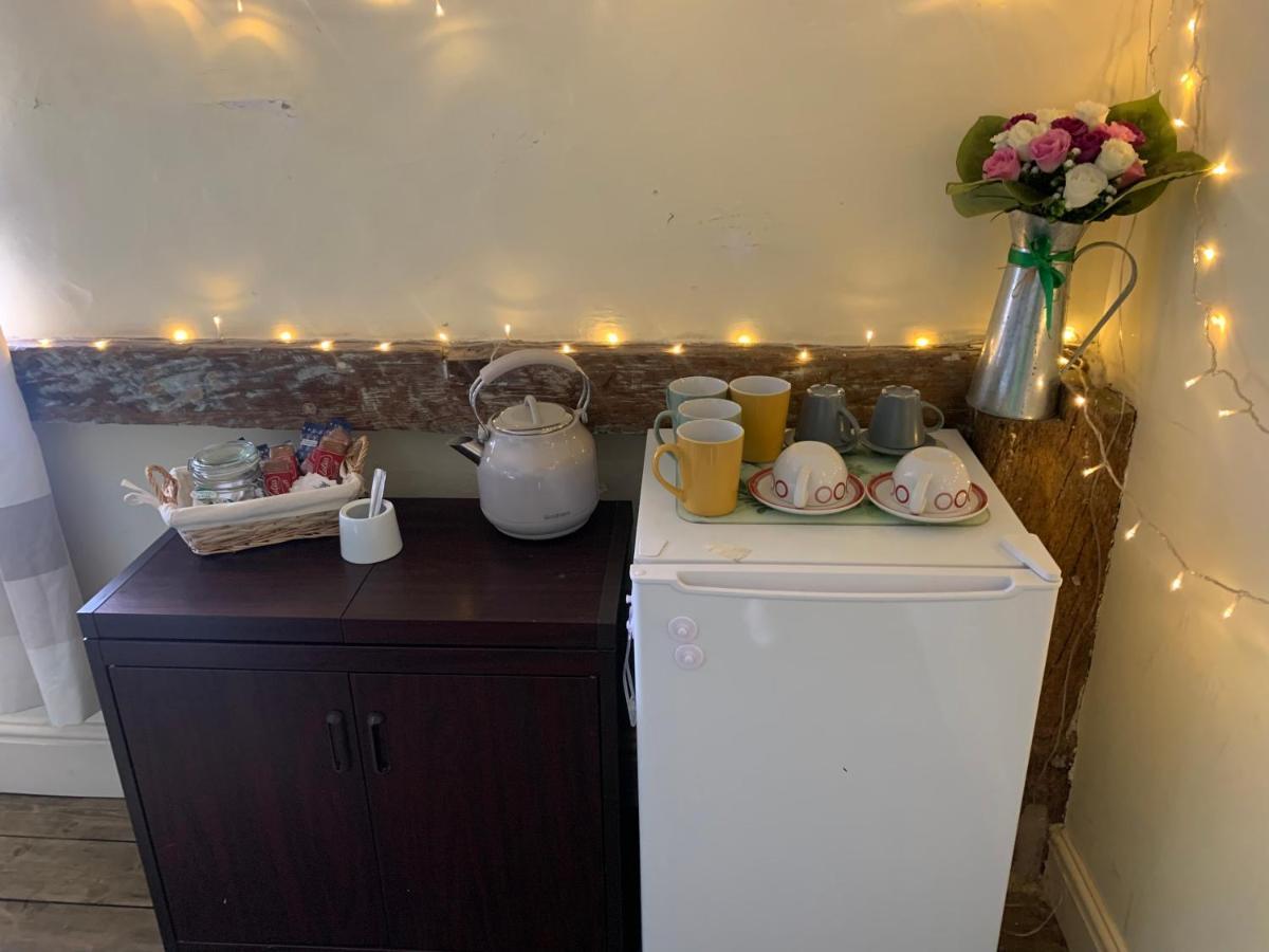 Becs Apartment Leominster Bagian luar foto